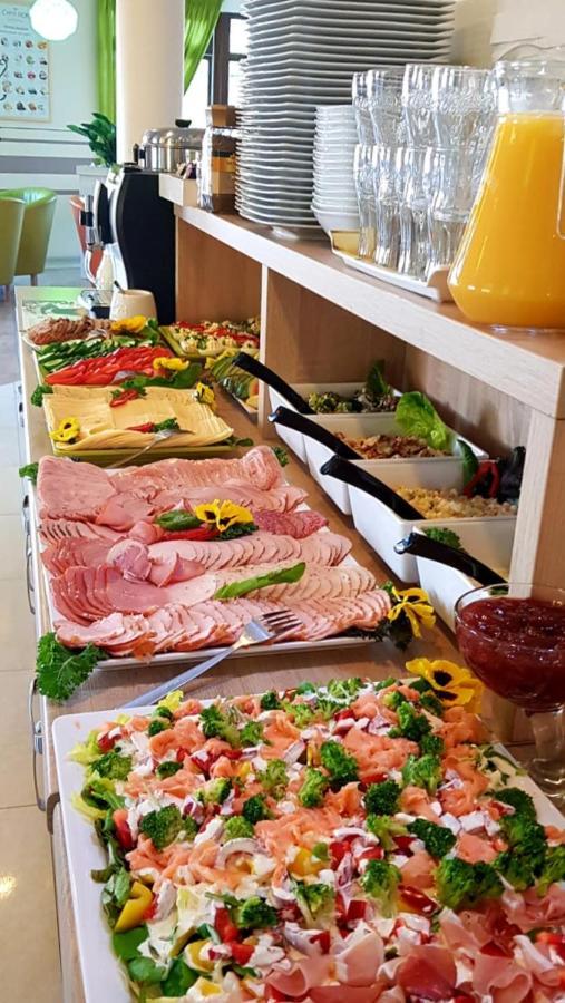 Azyl Bed and Breakfast Ustronie Morskie Eksteriør billede
